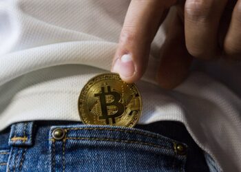 Bitcoin falls to a 3-month low below $90,000 in risk-off move